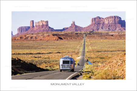 Monument Valley scène de western exposition photo, road trip ouest américain photos parcs nationaux USA photo en vanlife